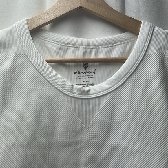 FP Movement White Free Throw Muscle Tank- XL - Picture 5 of 7